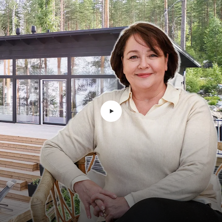 Honka architect reviewing a log home design